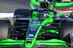 LOL决赛-阿斯顿马丁鏖战红牛二队，周冠宇刷新纪录