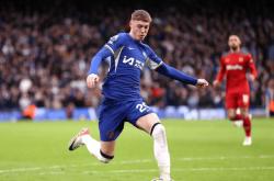 英雄联盟总决赛直播-切尔西前锋状态低迷，球队面临得分难题