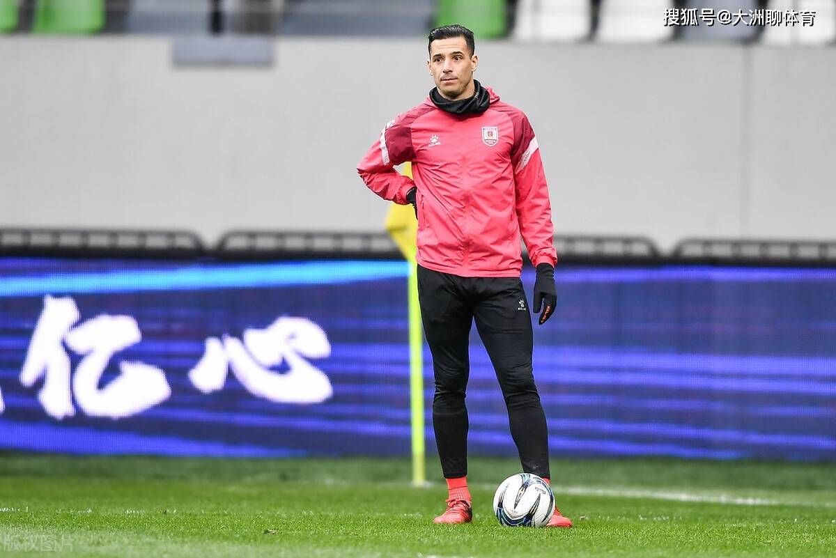 法兰克福主教练点赞球员默契配合 法兰克福主教练点赞球员默契配合