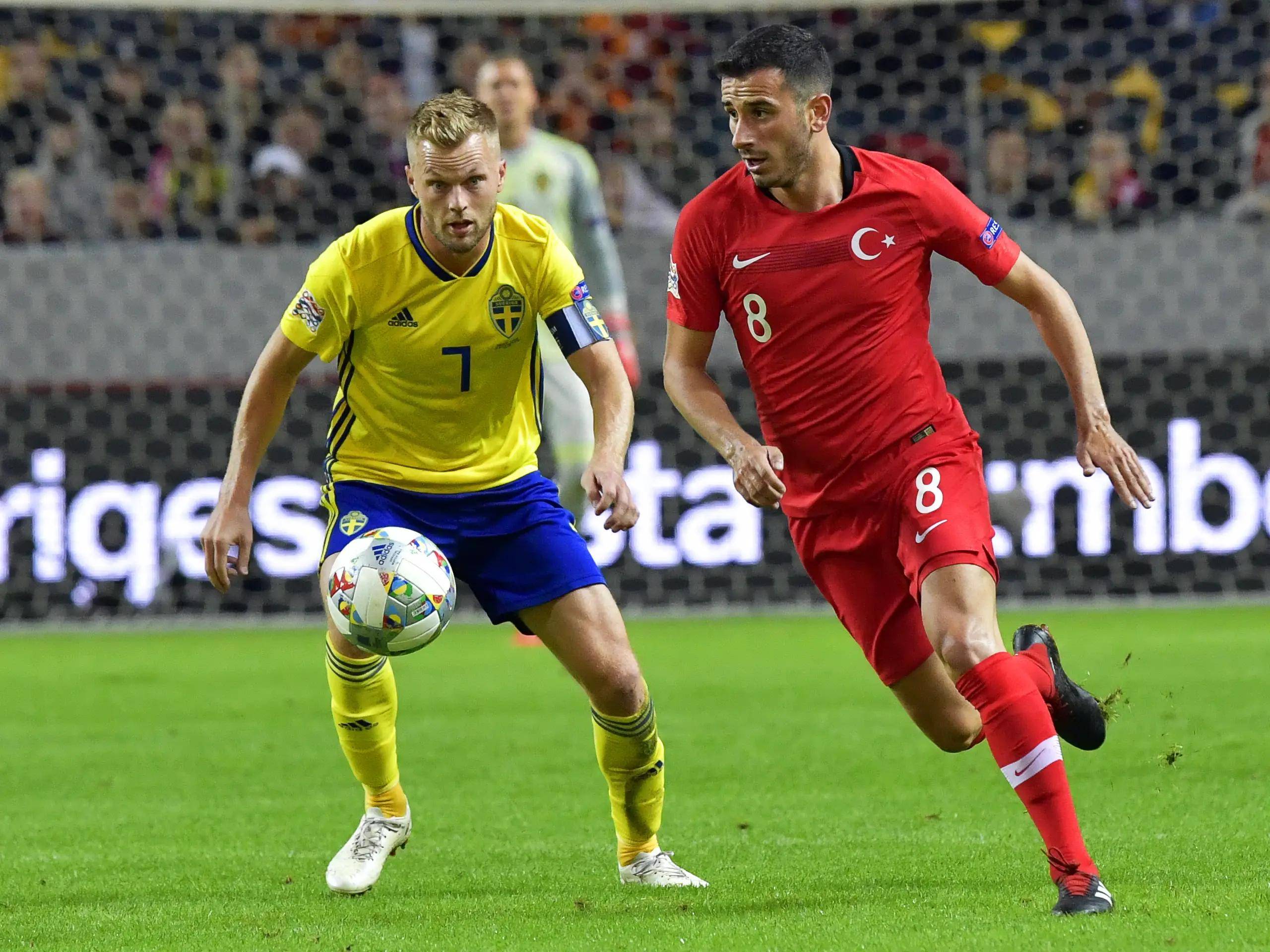 冰岛队取得胜利，创造奇迹