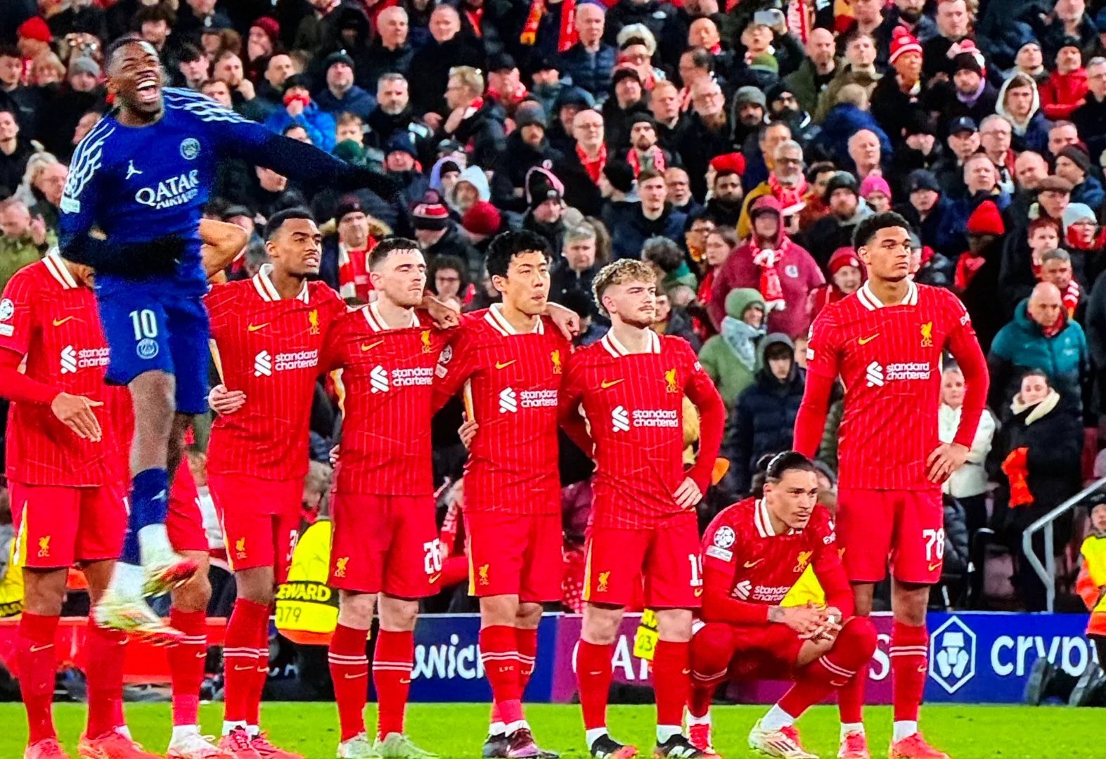 关于拜仁慕尼黑后防线调整，球队期望再获成功的信息