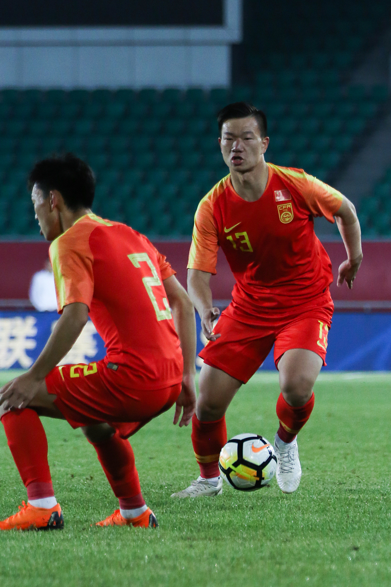 包含国际体育精英备战，为梦想拼尽全力的词条