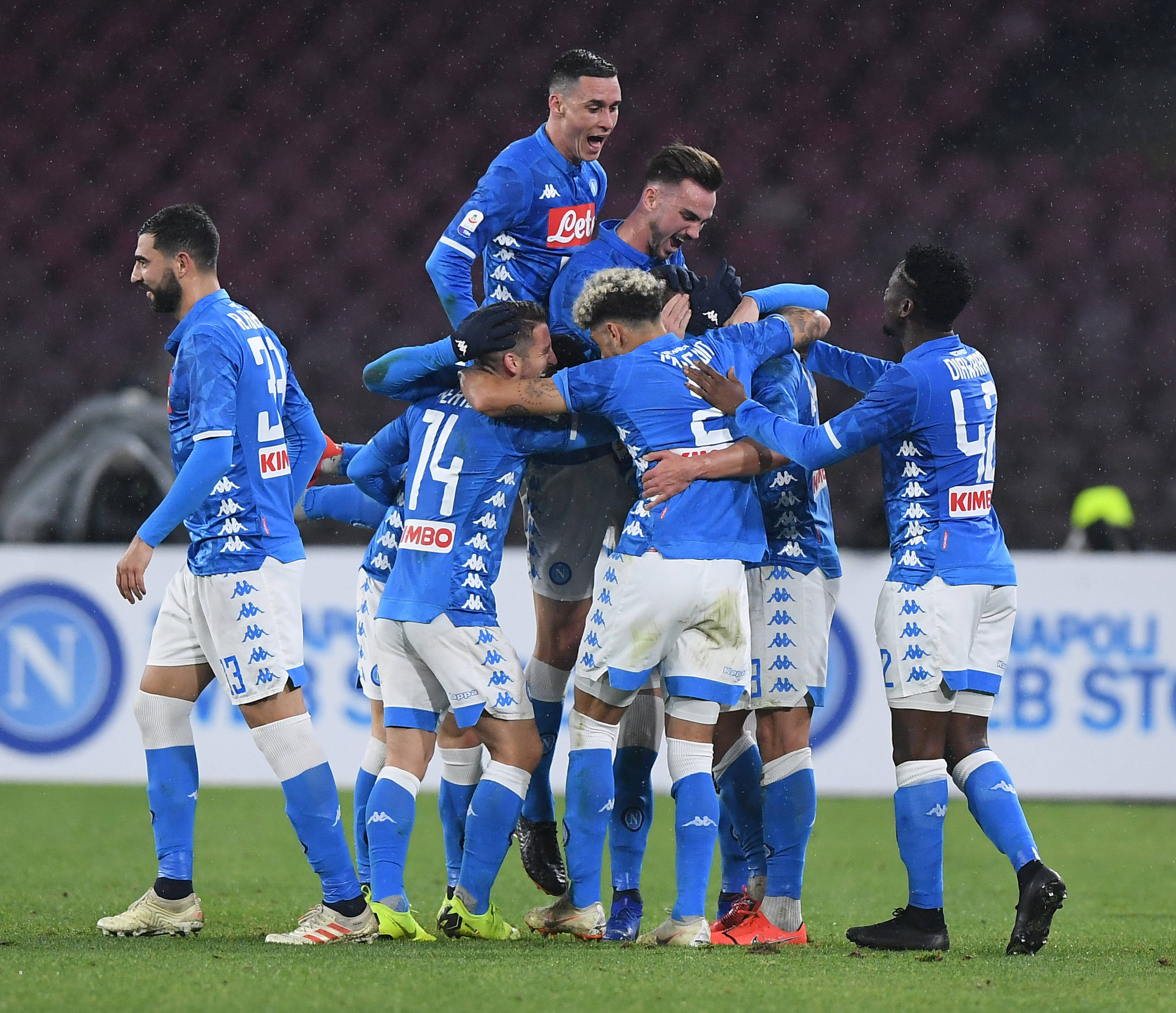 欧洲之旅：那不勒斯欧冠赛场表现引人瞩目的简单介绍