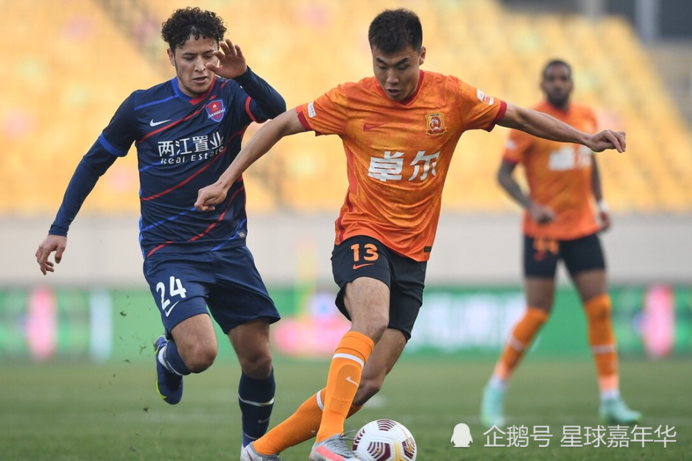 包含摩雷伦斯主场逆转波尔多，保级前景一片明朗的词条