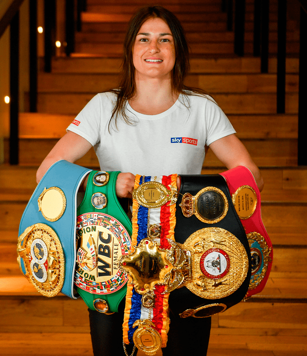 豪门对决！拳击上演世纪大战