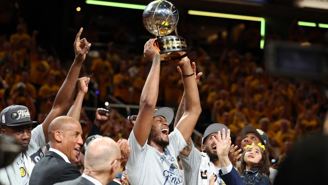 关于步行者翻盘篮网,福克斯状态火热的信息 关于步行者翻盘篮网,福克斯状态火热的信息