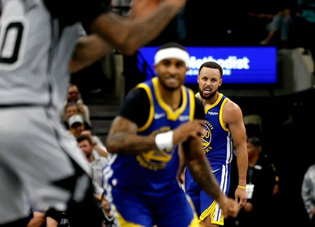 上海队绝杀深圳队，库里统治全场