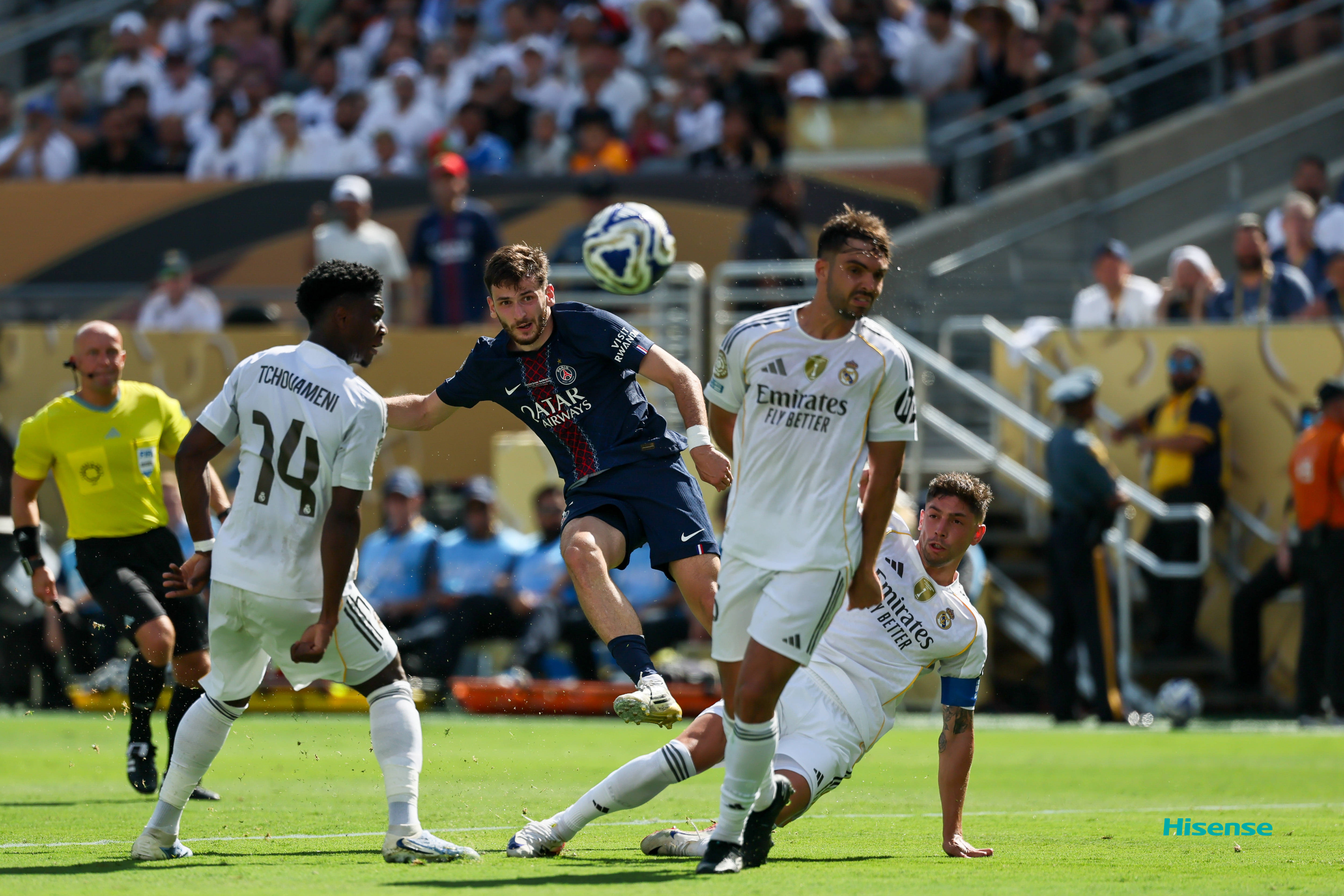 皇家马德里主力中场拉莫斯抢点破门