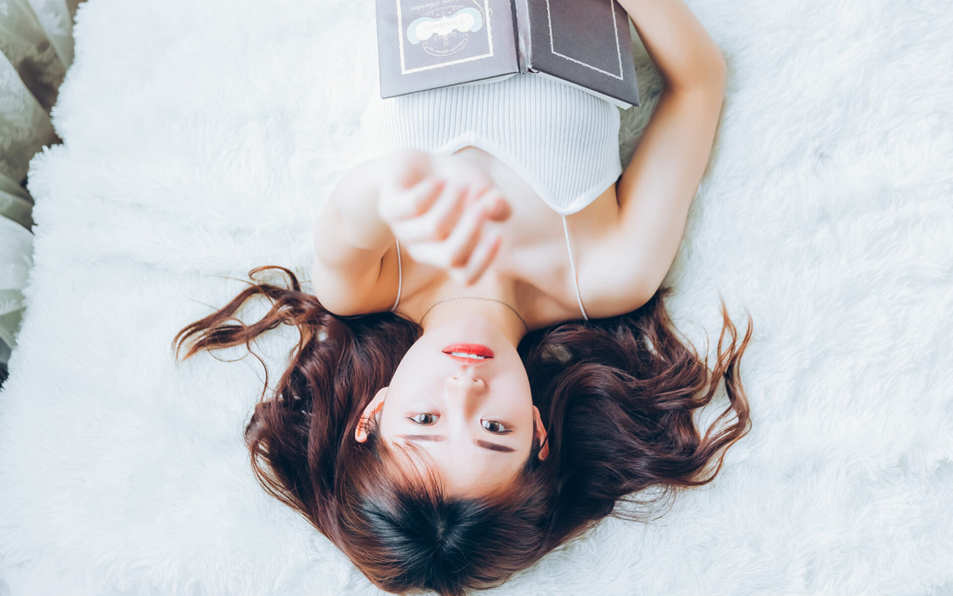 当贝恩化身为烈焰时，雄鹿用铁索囚禁步行者的无声战役