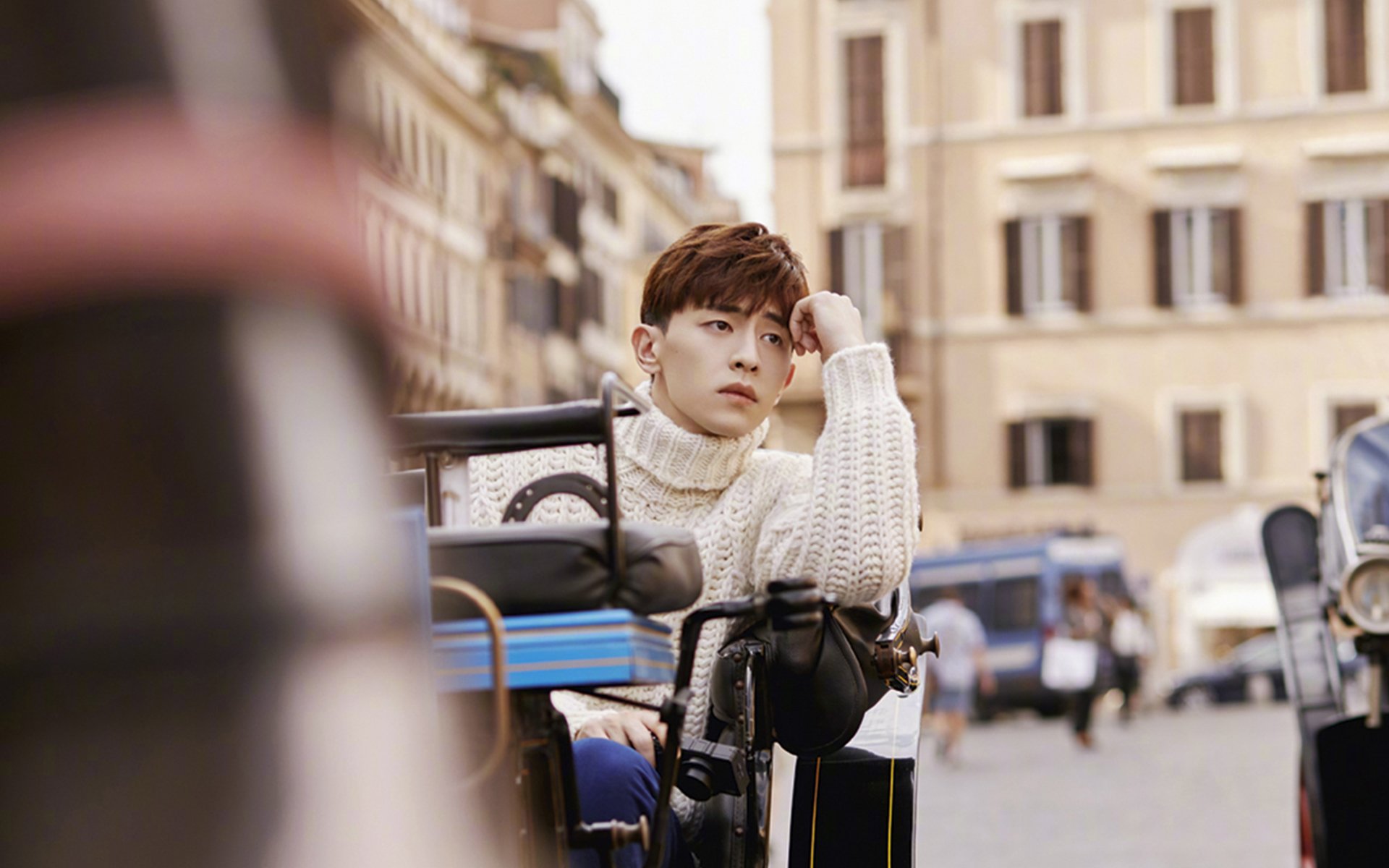 体育之光，当赛道轰鸣遇见绿茵统治，今夜我们见证伟大