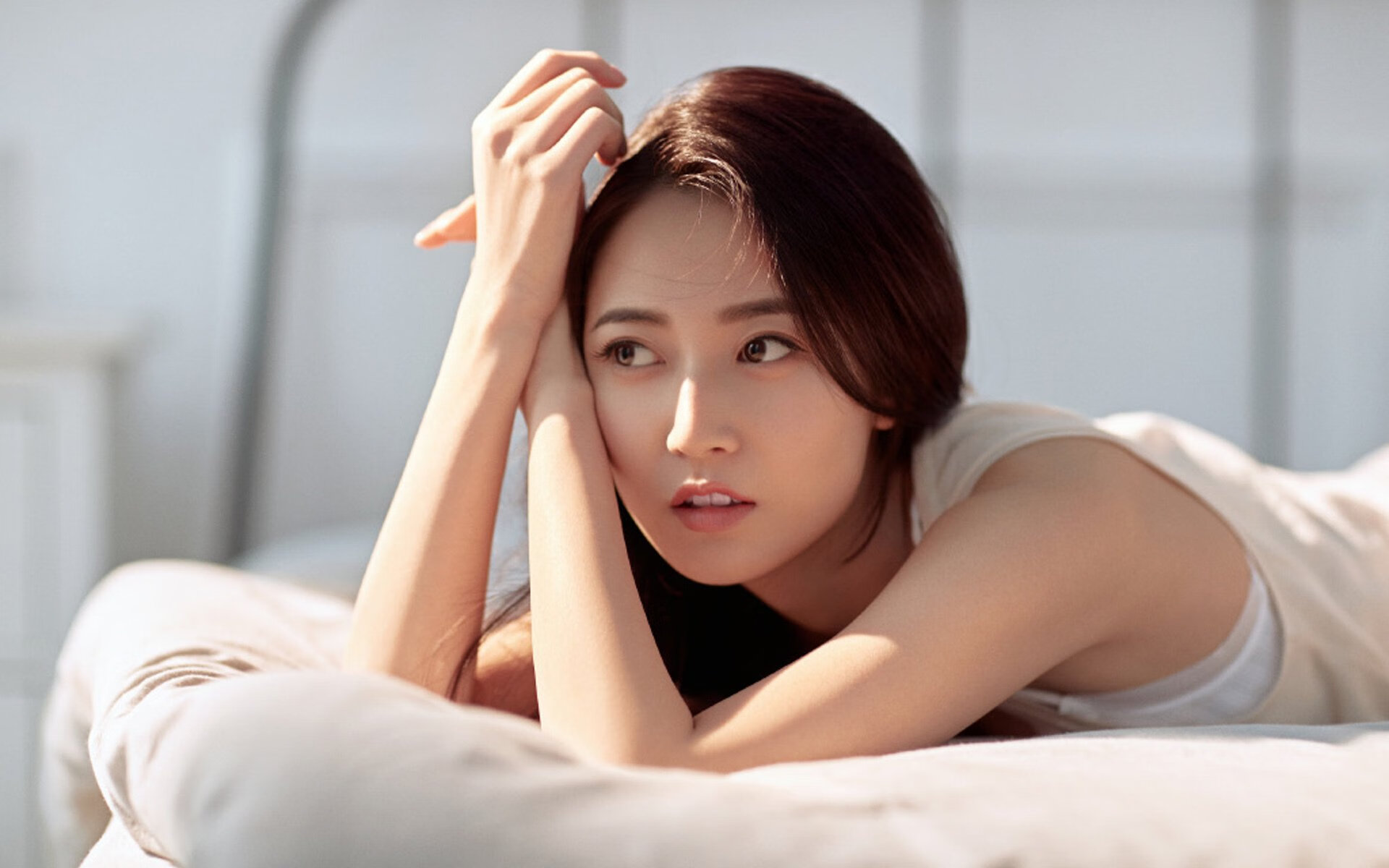 年度焦点之战，加纳黑星冲垮佛罗伦萨紫百合，演绎绿茵奇迹