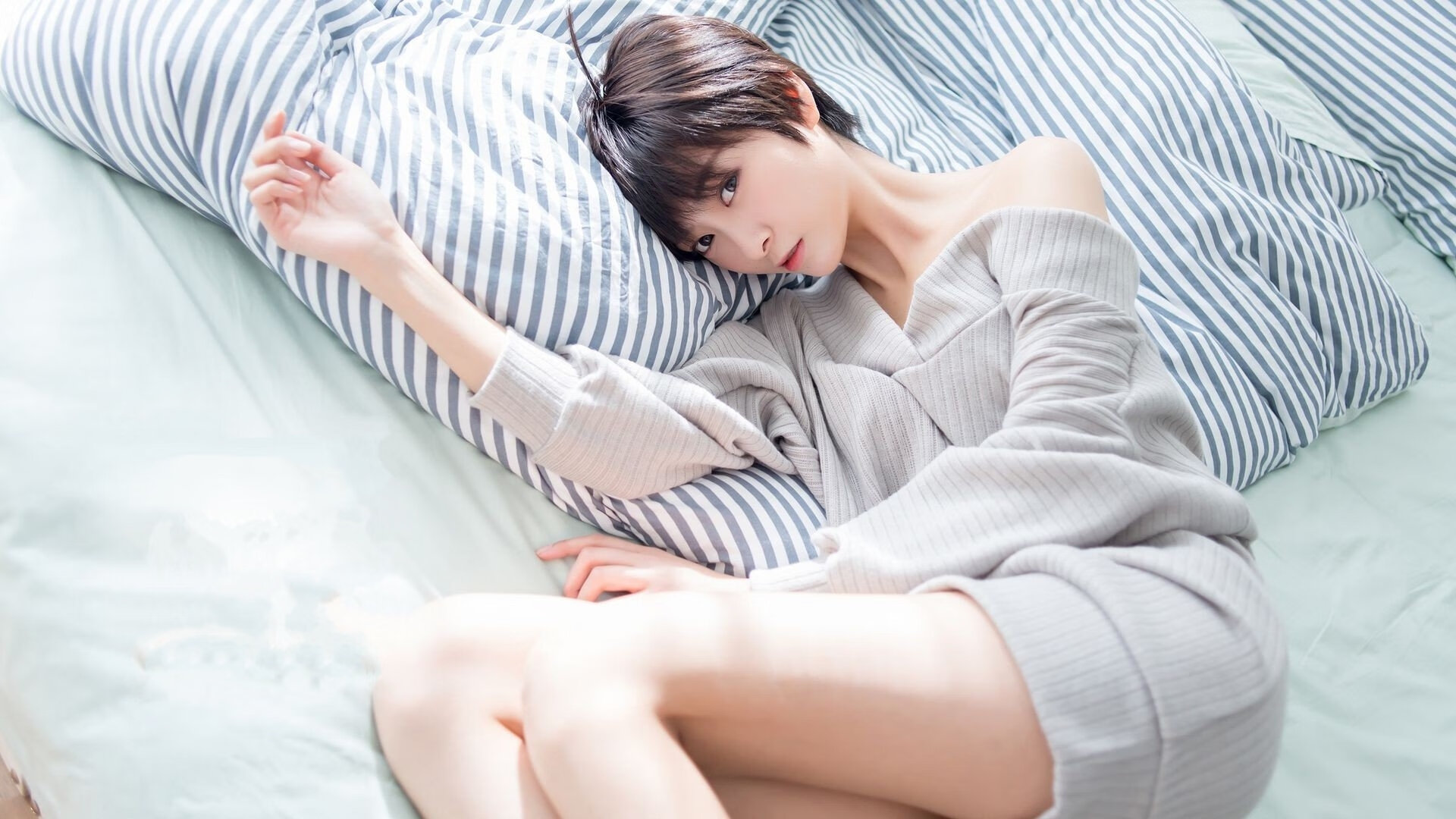 时空交错之夜,当库里三分雨浇灭快船,戴维斯在伯纳乌球场封神